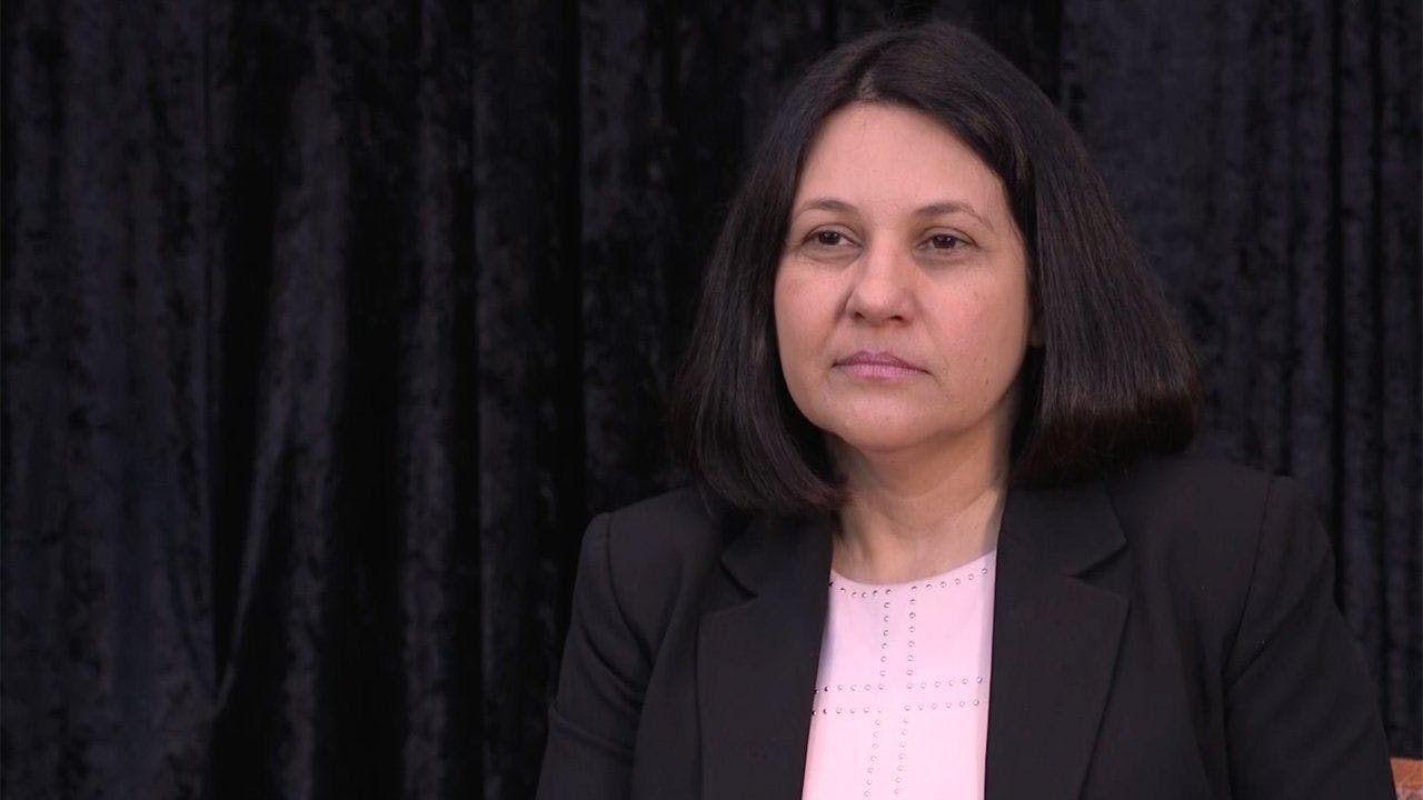 Controversies in Treating Early HR-Positive Breast Cancer